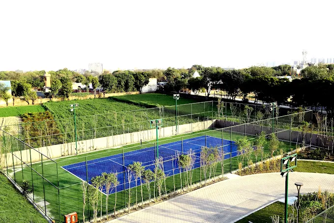 Tennis court in the green belt